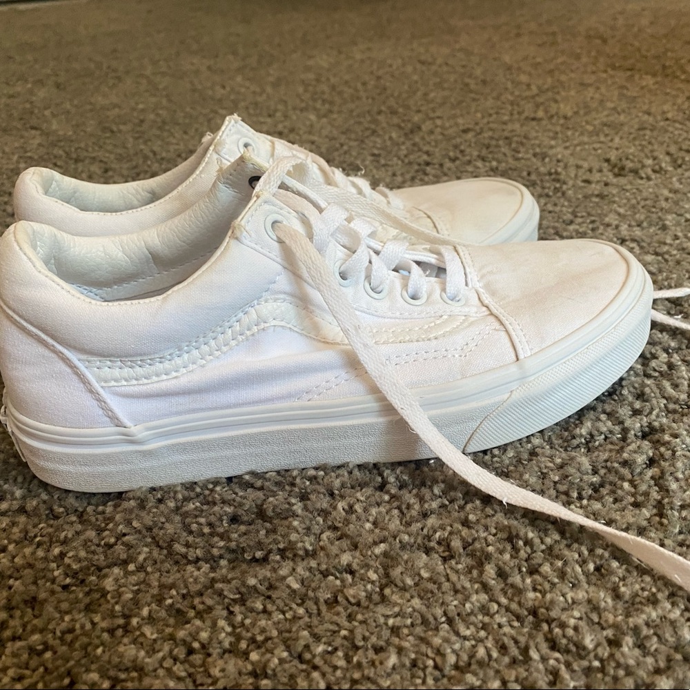 Size 7 womens white low top vans